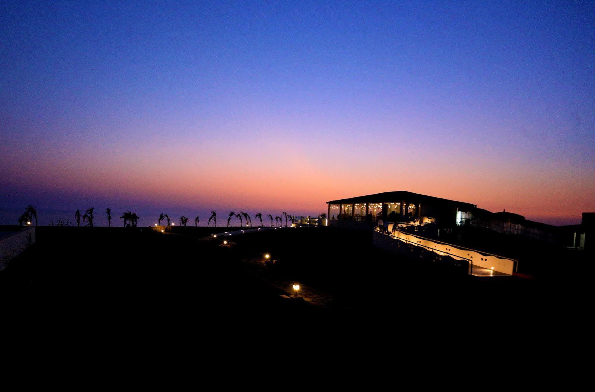 Serena Beach Resort Māndvi Exteriér fotografie