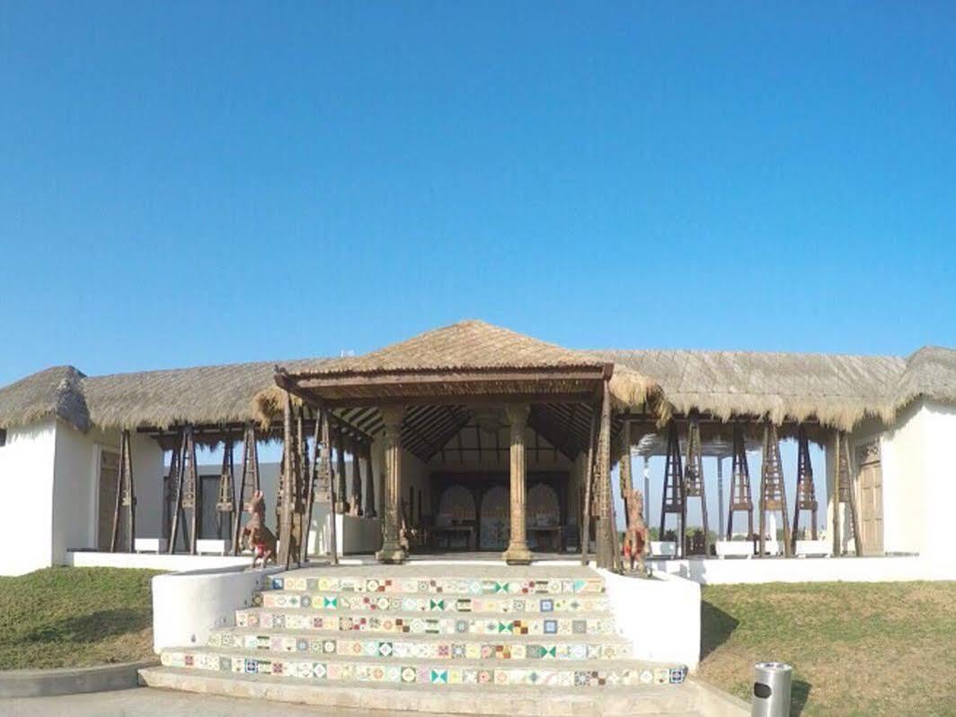 Serena Beach Resort Māndvi Exteriér fotografie