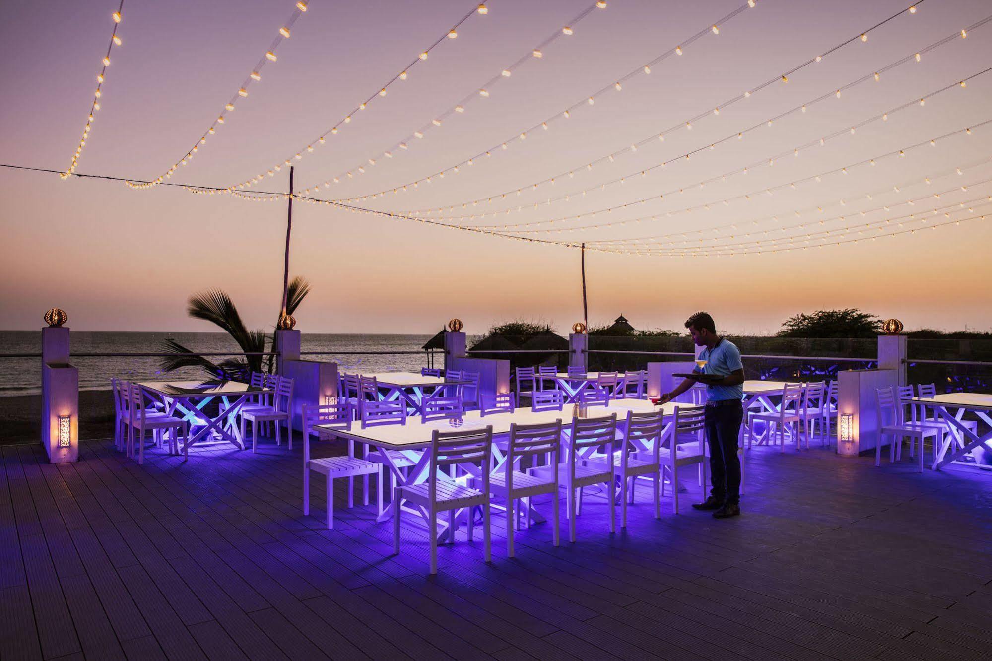 Serena Beach Resort Māndvi Exteriér fotografie